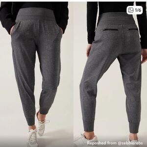 Athleta Venice Jogger. Size : Medium
